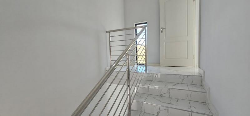 To Let 3 Bedroom Property for Rent in Hartenbos Heuwels Western Cape
